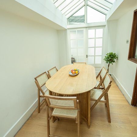 2Bedroom Gem In The Heart Of Kensington London Exterior photo